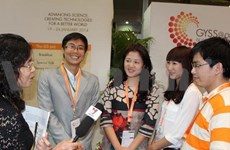Le Vietnam au Sommet mondial des jeunes scientifiques à Singapour 